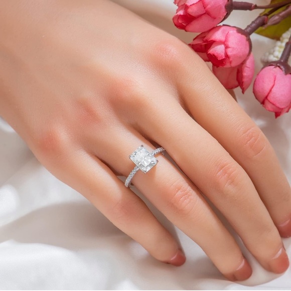 1 Carat Radiant Cut Diamond Moissanite Ring - Picture 3 of 10